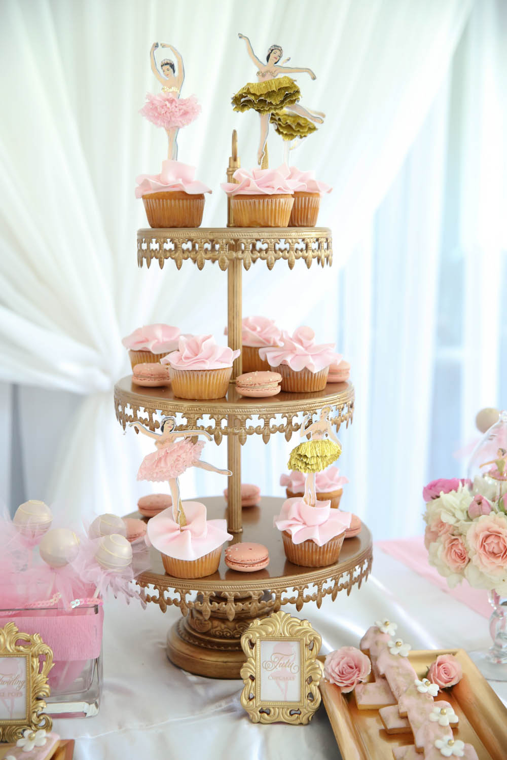 Photography: Melany Melikian / Event Design: Ellenari Events (ellenarievents@gmail.com) / Florals: Petals LA / Cake: Rafi’s Pastry / Cake Pops: The Sweetest Pops / Rentals: CMC Rentals / Invitations & Labels: Freshmint Paperie