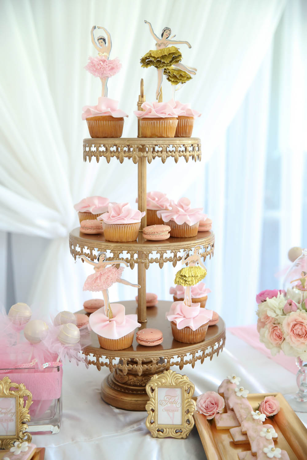 Photography: Melany Melikian / Event Design: Ellenari Events (ellenarievents@gmail.com) / Florals: Petals LA / Cake: Rafi’s Pastry / Cake Pops: The Sweetest Pops / Rentals: CMC Rentals / Invitations & Labels: Freshmint Paperie 